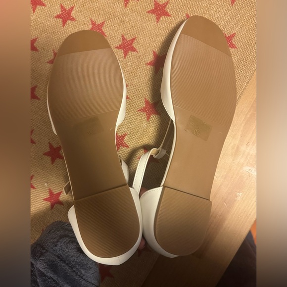 White Flats Chase & Chloe - Picture 5 of 6